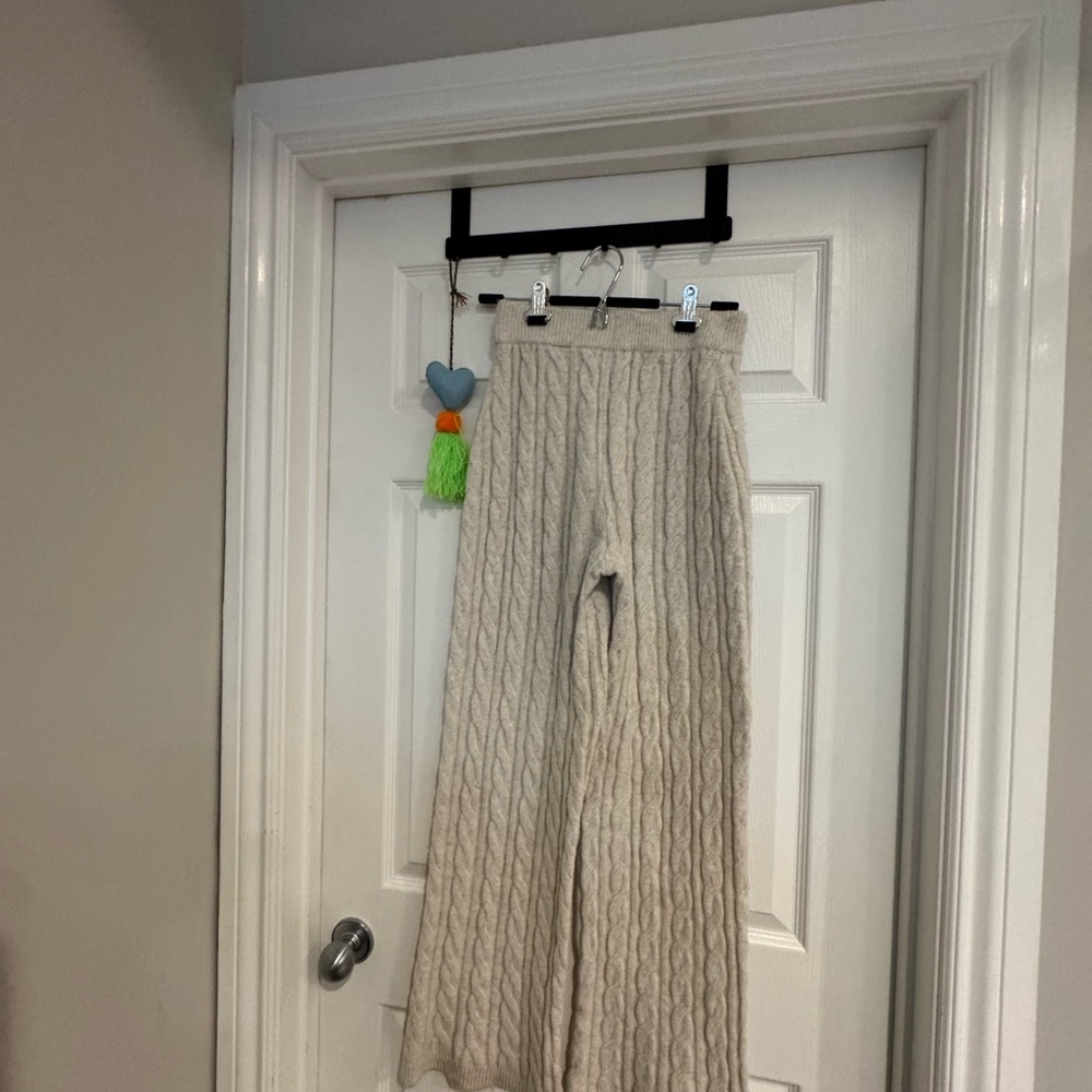 H&M Off-White Ribbed Knit Pants - Picture 2 of 3
